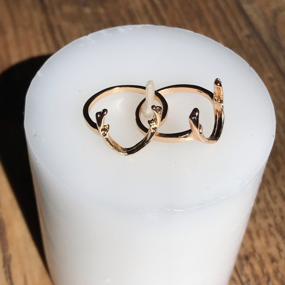 🌻 5/$25 🌻 Gold Antler Ring Dainty - Picture 5 of 6